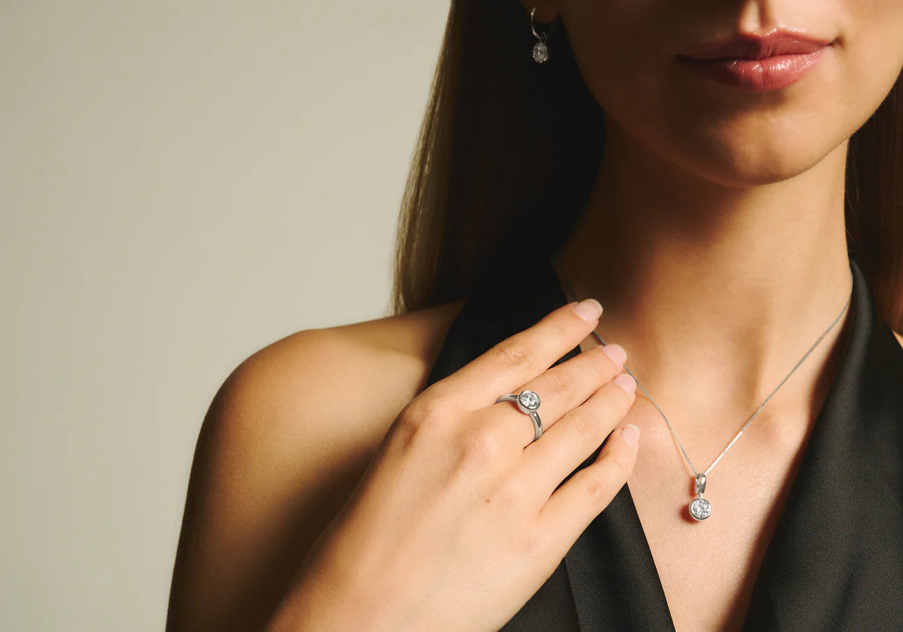 Bubble pendant 1ct with necklace
